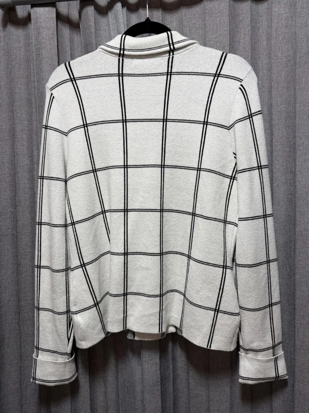 Tahari White Knit Blazer with Black Windowpane Check - Picture 5 of 5